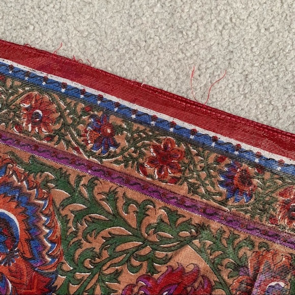 Vintage Oscar de la Renta Metallic Deep Red Gold Floral Square Scarf - Picture 12 of 15